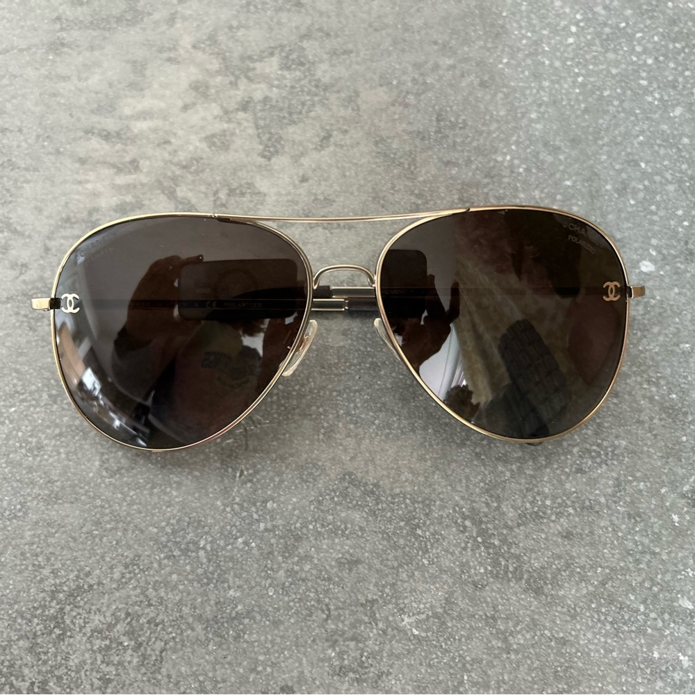 CHANEL Aviator Sunglasses with Dark Lenses - Picture 4 of 5